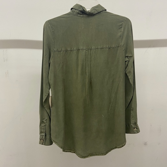 Top With Tie Strings - Picture 2 of 4